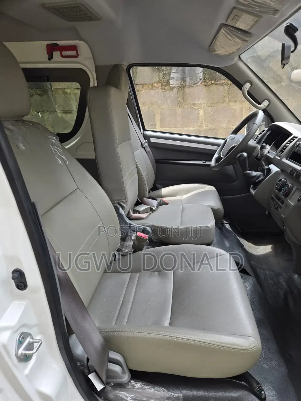 Toyota HiAce 2018 White