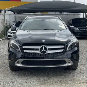 Mercedes-Benz GLA 250 2016 Black