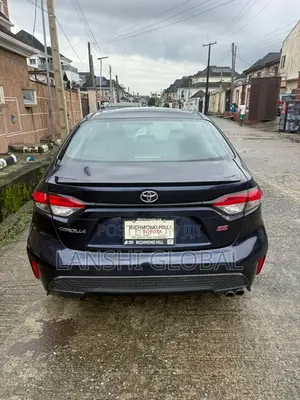 Toyota Corolla SE 2020 Blue