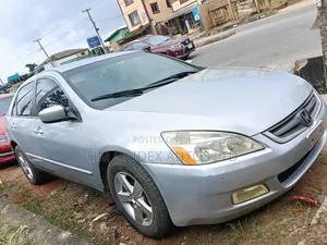 Honda Accord 2005 Silver