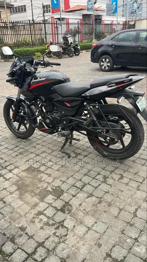Bajaj Pulsar 220 F 2019 Black