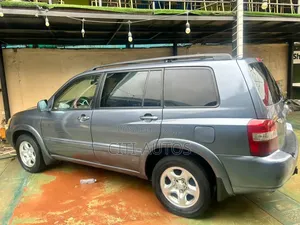 Toyota Highlander 2004 Blue