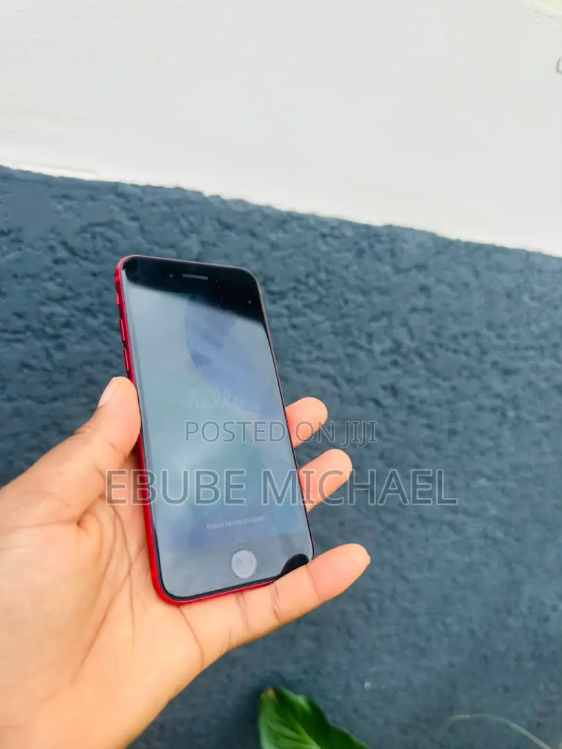 Apple iPhone SE 64 GB Red