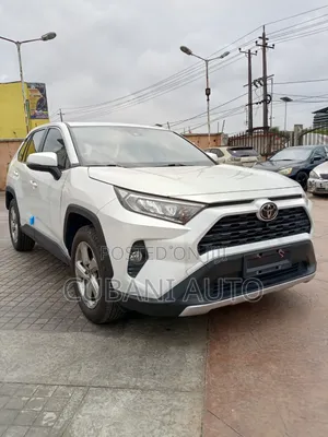 Toyota RAV4 2023 White