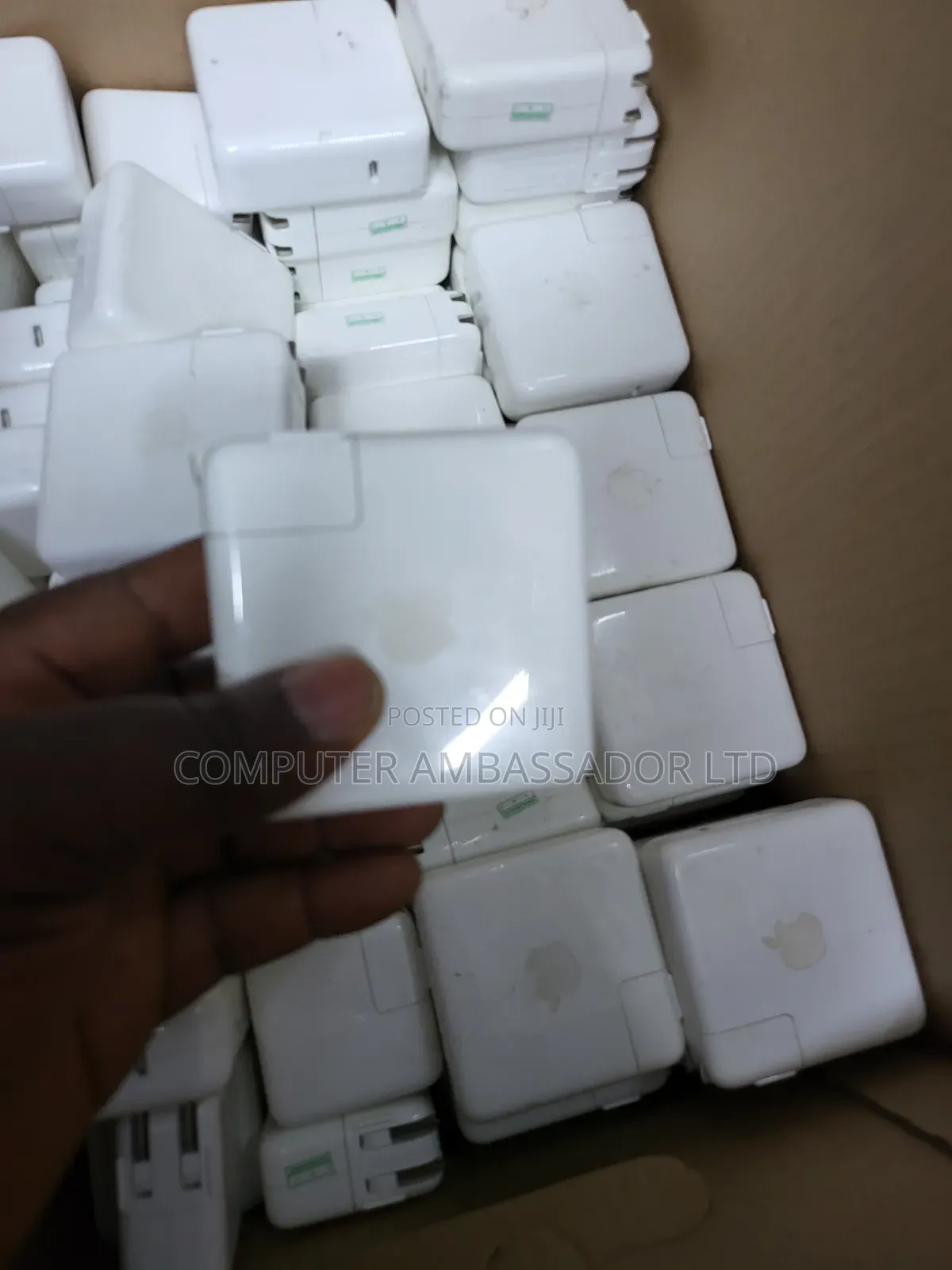 61watts MacBook Charger