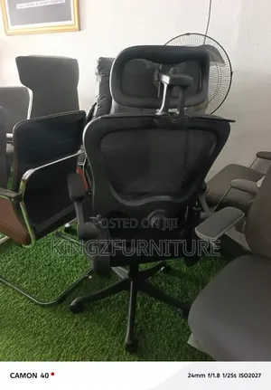 Black Ergonomic Design Mesh Office Chair