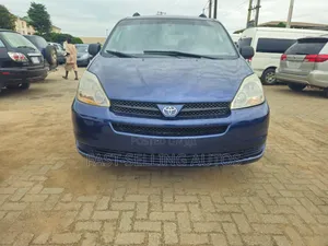 Toyota Sienna 2005 Blue