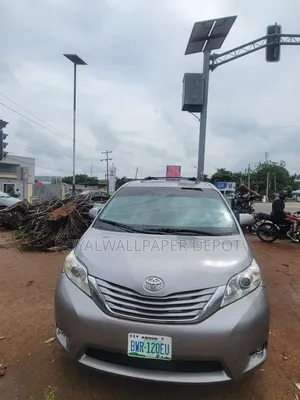 Toyota Sienna 2013 Silver