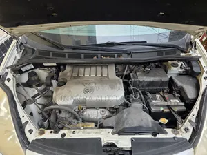 Toyota Sienna 2010 White