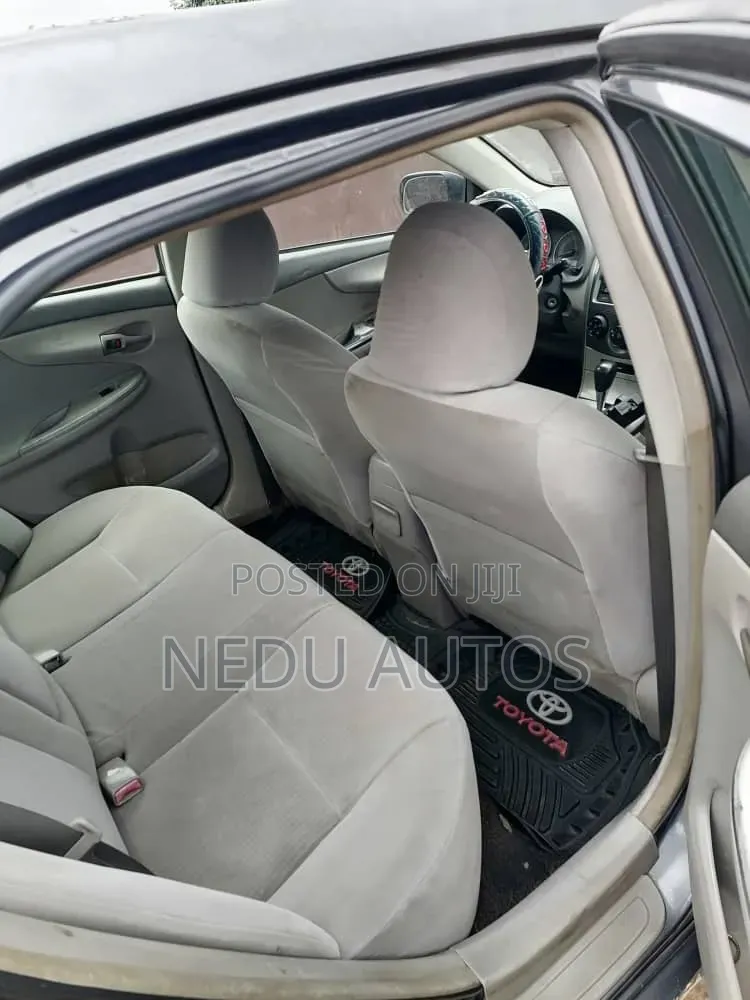 Toyota Corolla 2009 Black