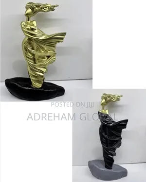 Standing Lady Ornament Home/Office Decor