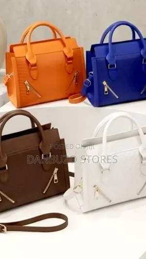 Stylish Women's Handbag With Slanting Zips