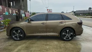 Toyota Venza 2011 Brown