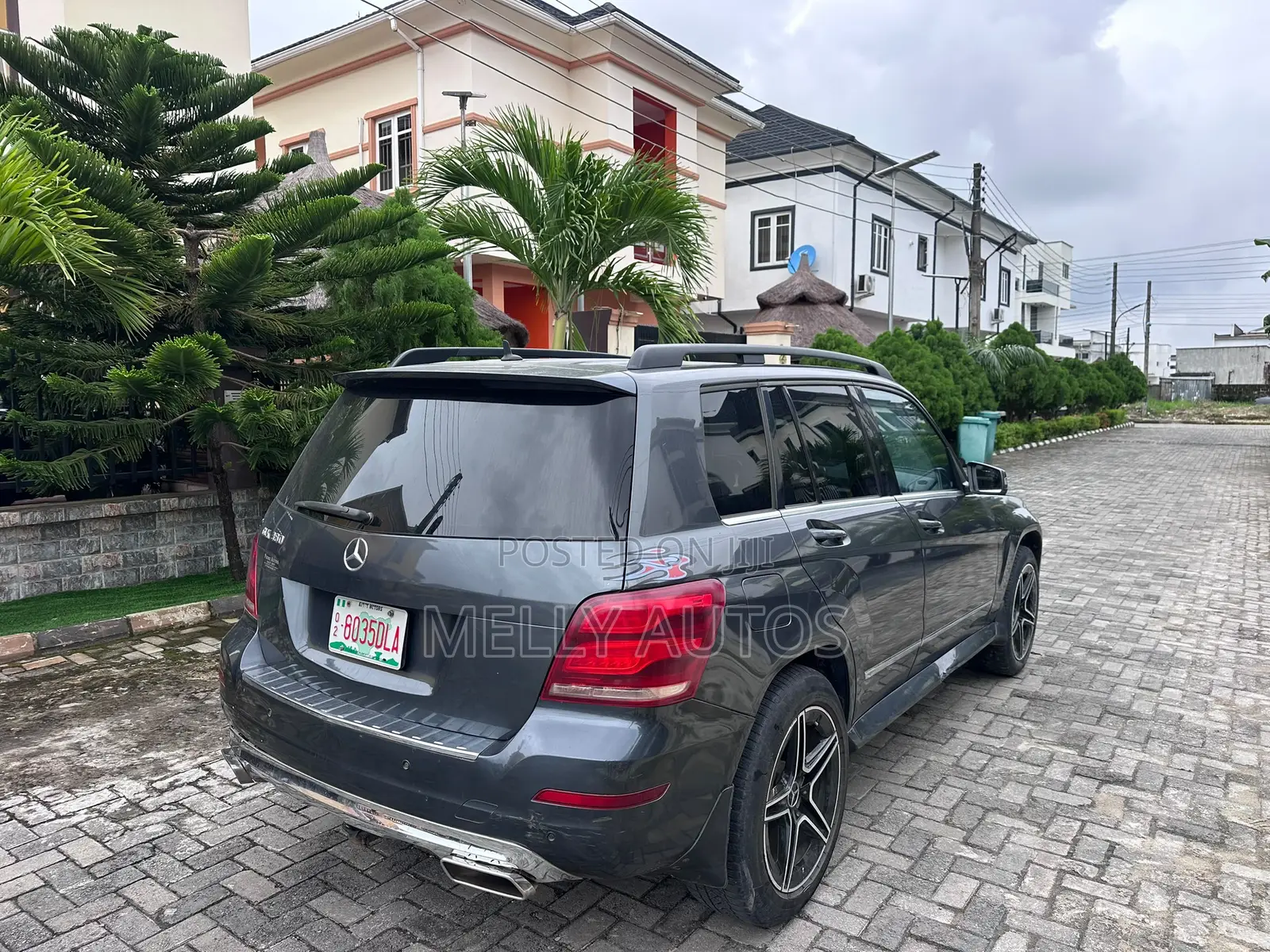 Mercedes-Benz GLK-Class 350 2010 Gray