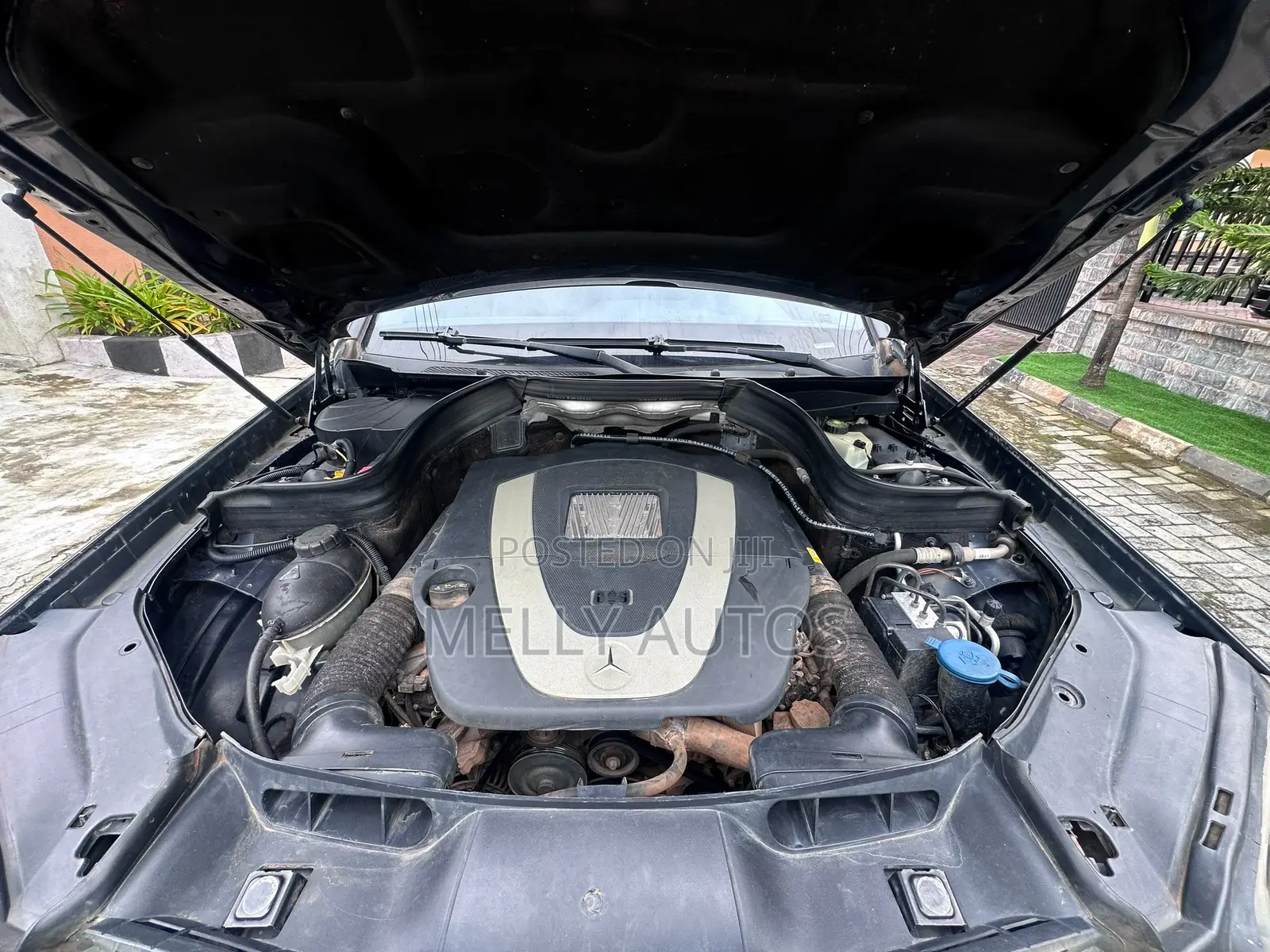 Mercedes-Benz GLK-Class 350 2010 Gray