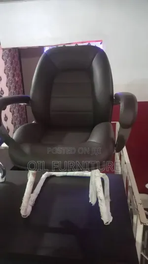 Heavy-Duty Orthopedic Executive Office Chair - Padded Leather Black