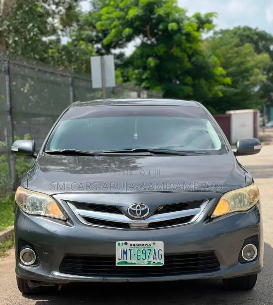 Toyota Corolla 2012 Gray