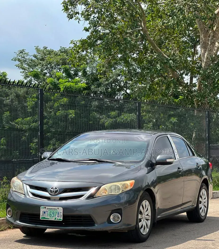 Toyota Corolla 2012 Gray