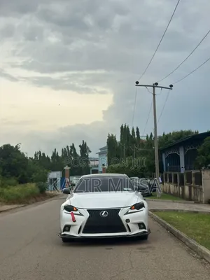 Lexus IS 300 AWD 2017 White