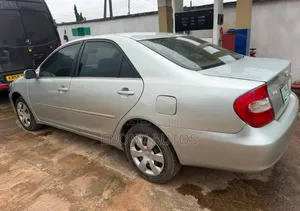 Toyota Camry 2004 Silver