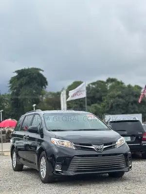 Toyota Sienna Limited AWD (3.5L 6cyl 8A) 2018 Black