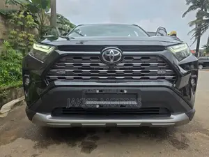 Toyota RAV4 2025 Gray