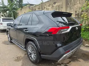 Toyota RAV4 2025 Gray