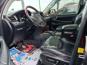 Lexus LX 2017 Black