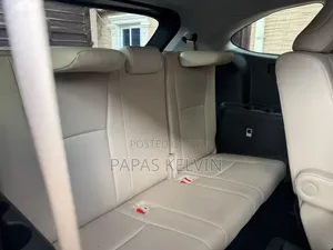 Toyota Highlander XLE 2021 Silver