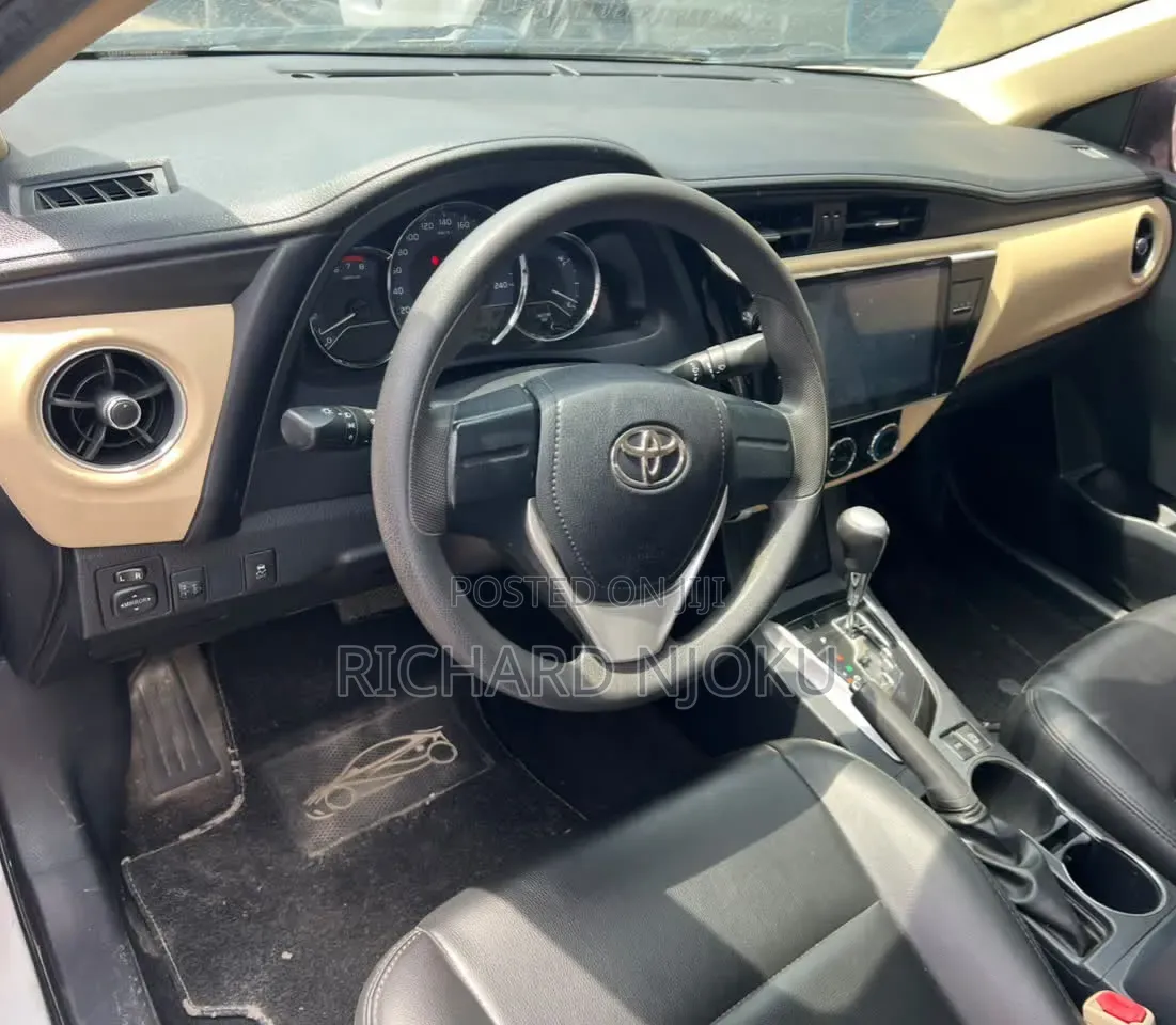 Toyota Corolla 2019 White
