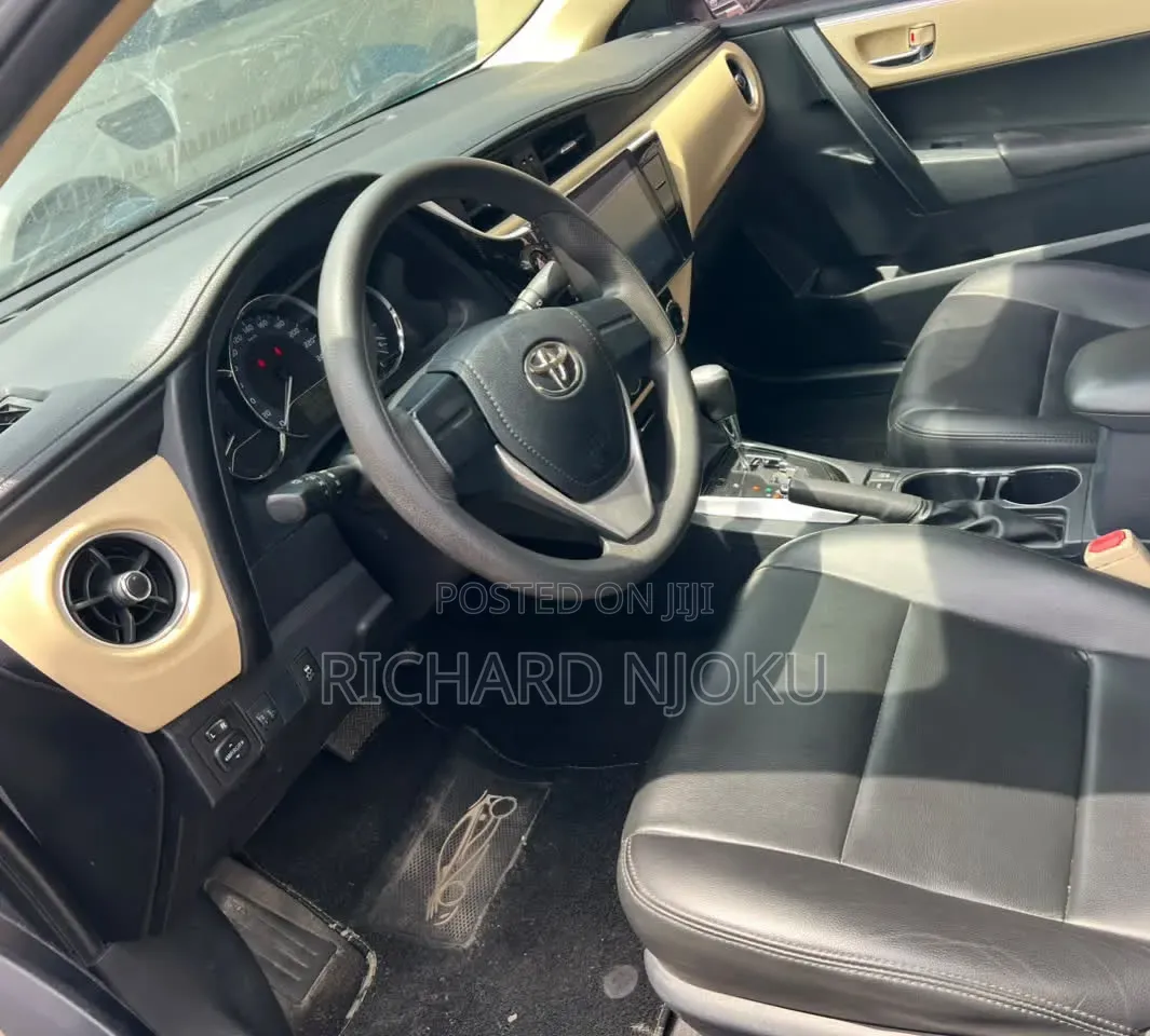 Toyota Corolla 2019 White