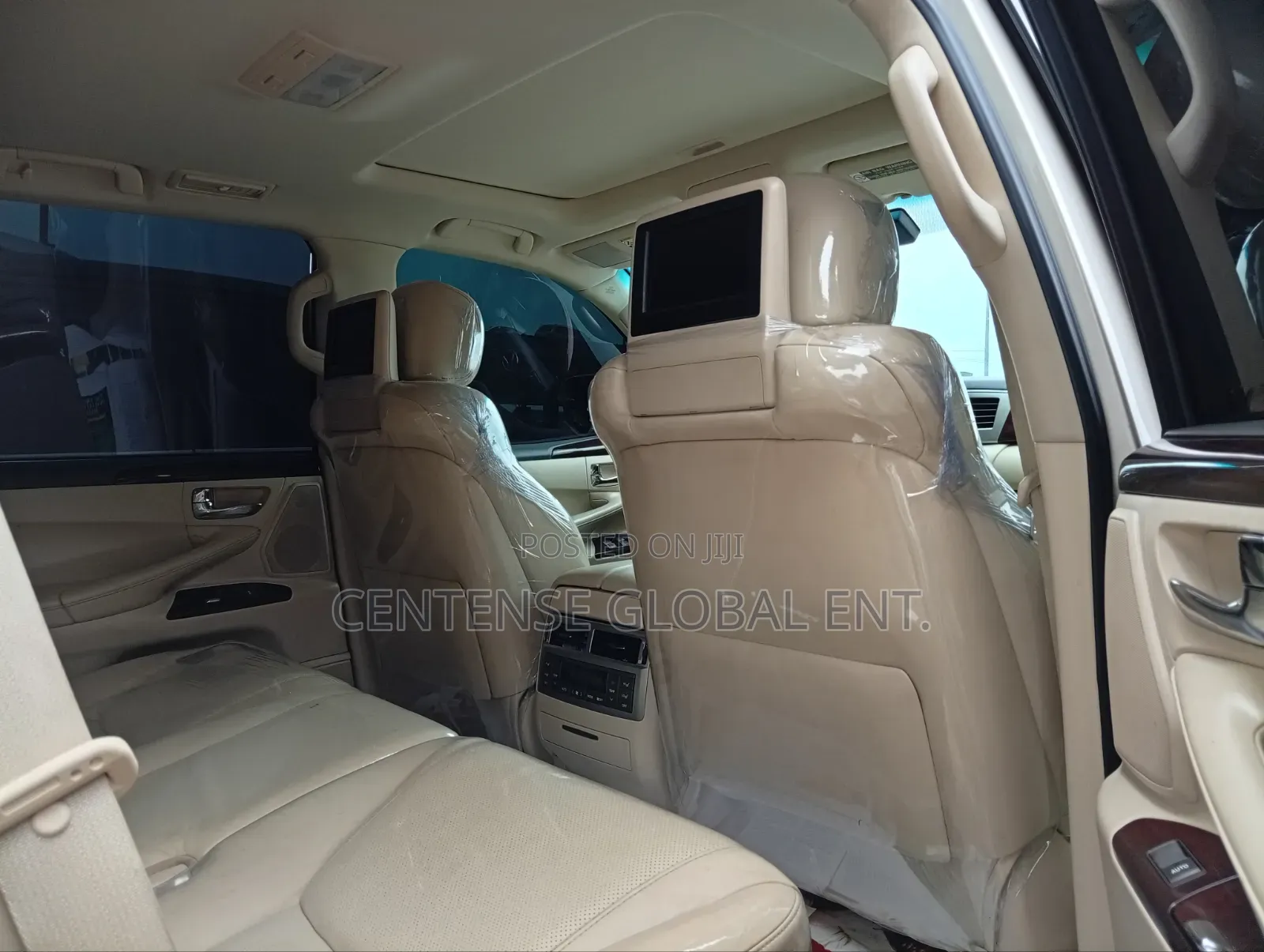 Lexus LX 2017 Gold