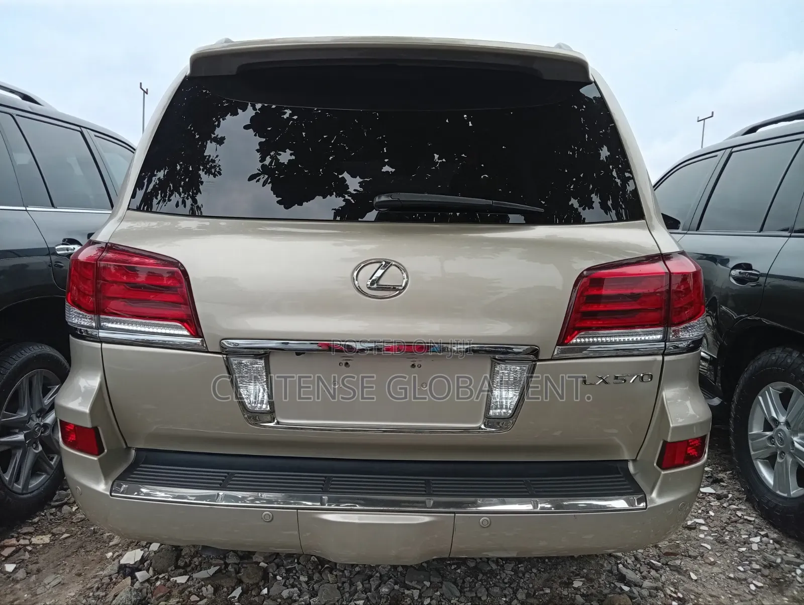 Lexus LX 2017 Gold