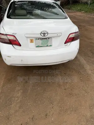 Toyota Camry LE 4dr Sedan (2.4L 4cyl 5A) 2009 White