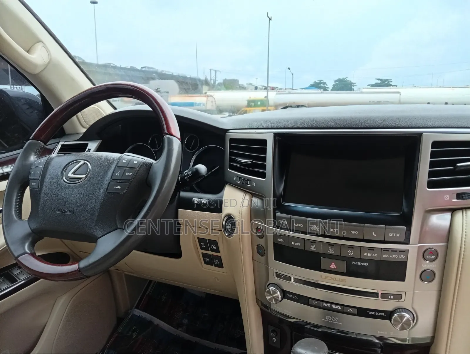Lexus LX 2016 Black