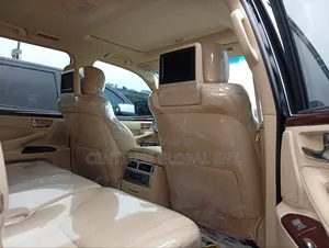 Lexus LX 2016 Black