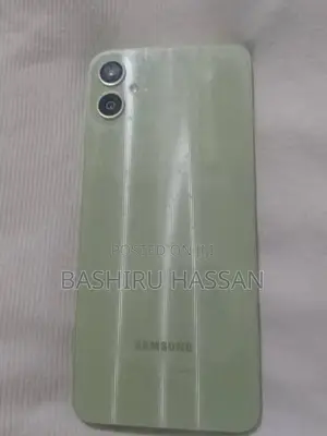 Samsung Galaxy A05 64 GB Gray