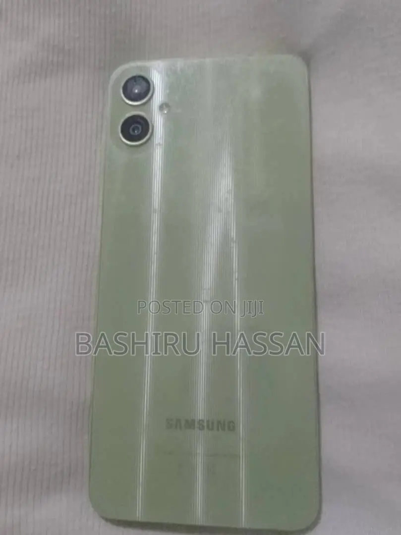 Samsung Galaxy A05 64 GB Gray