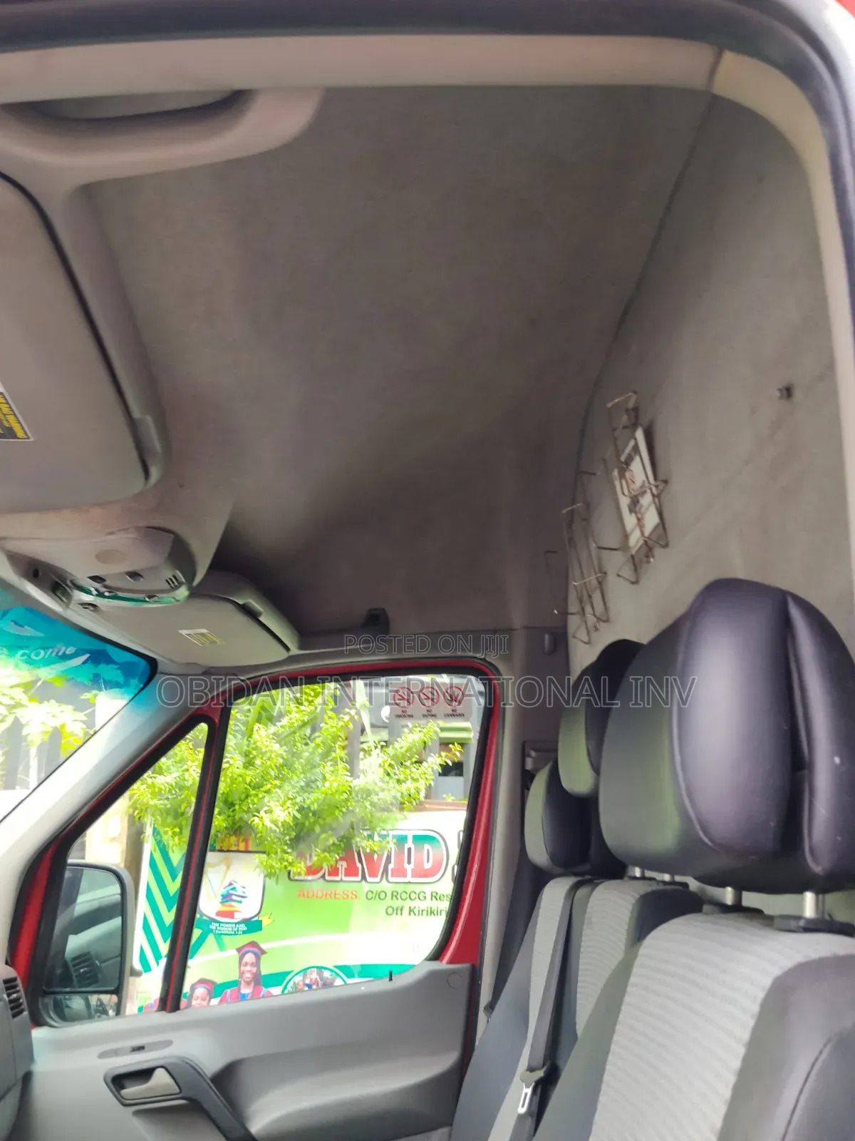 Mercedes-Benz Sprinter 2014 Red