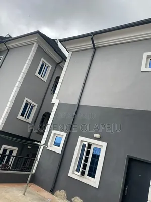 10bdrm Block of Flats in Alakia for sale