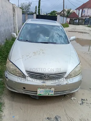 Toyota Camry 2005 Silver