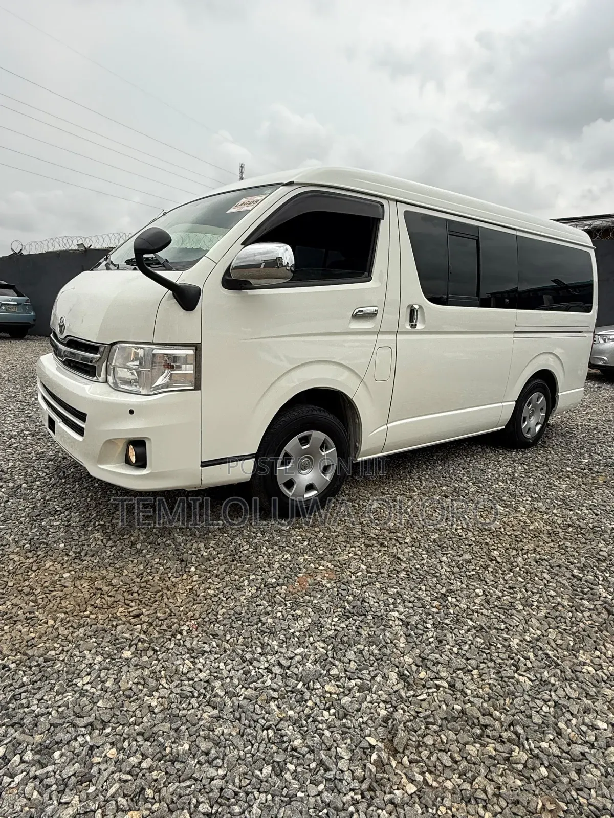 Toyota HiAce 2012 White