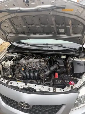 Toyota Corolla 2010 Silver