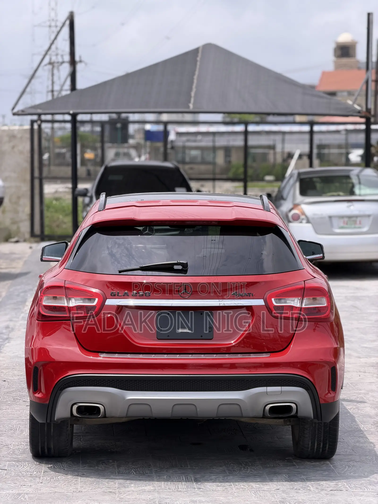 Mercedes-Benz GLA 250 2015 Red