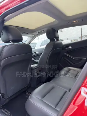 Mercedes-Benz GLA 250 2015 Red
