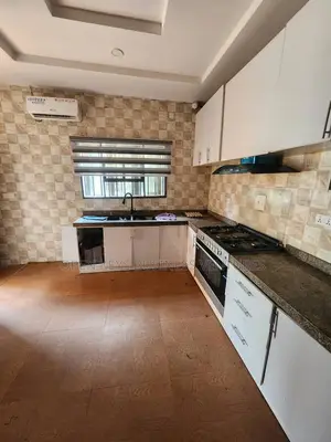 Furnished 3bdrm Duplex in Phdl, Jericho for rent