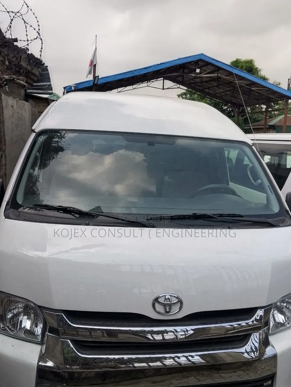 Toyota HiAce 2014 White