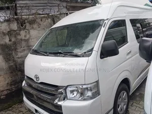 Toyota HiAce 2014 White
