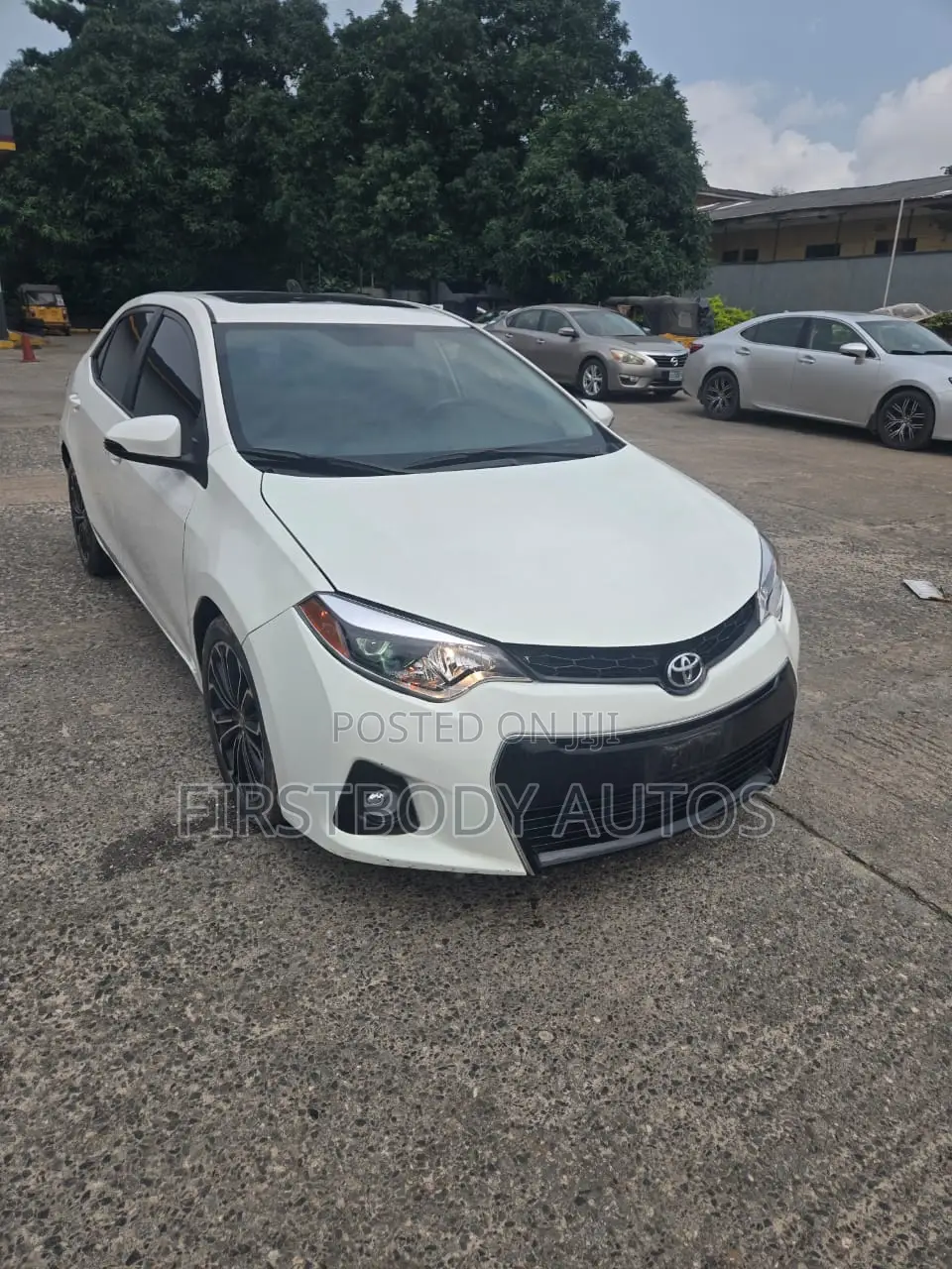 Toyota Corolla 2014 White
