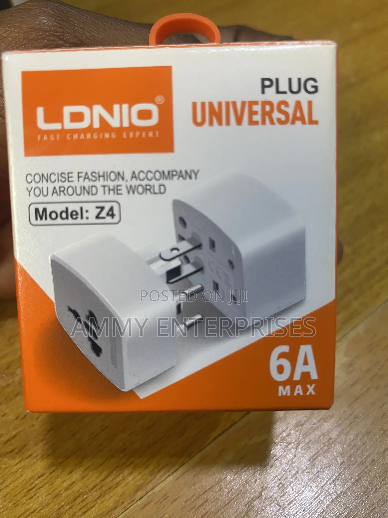 LDNIO Z4 Universal Plug Adapter - 6A Max for Worldwide Use
